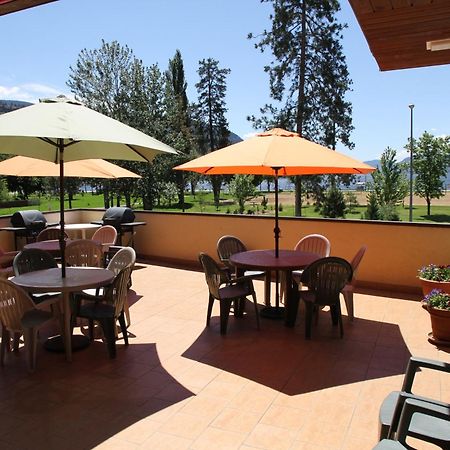 Waterfront Inn Пентиктън Екстериор снимка