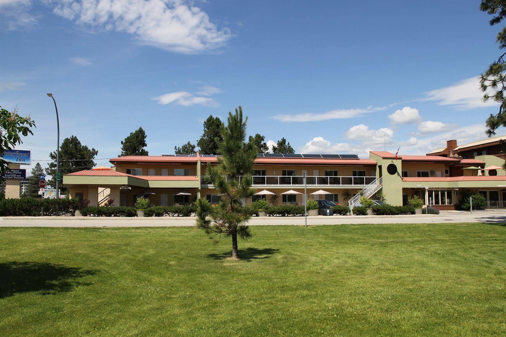 Waterfront Inn Пентиктън Екстериор снимка